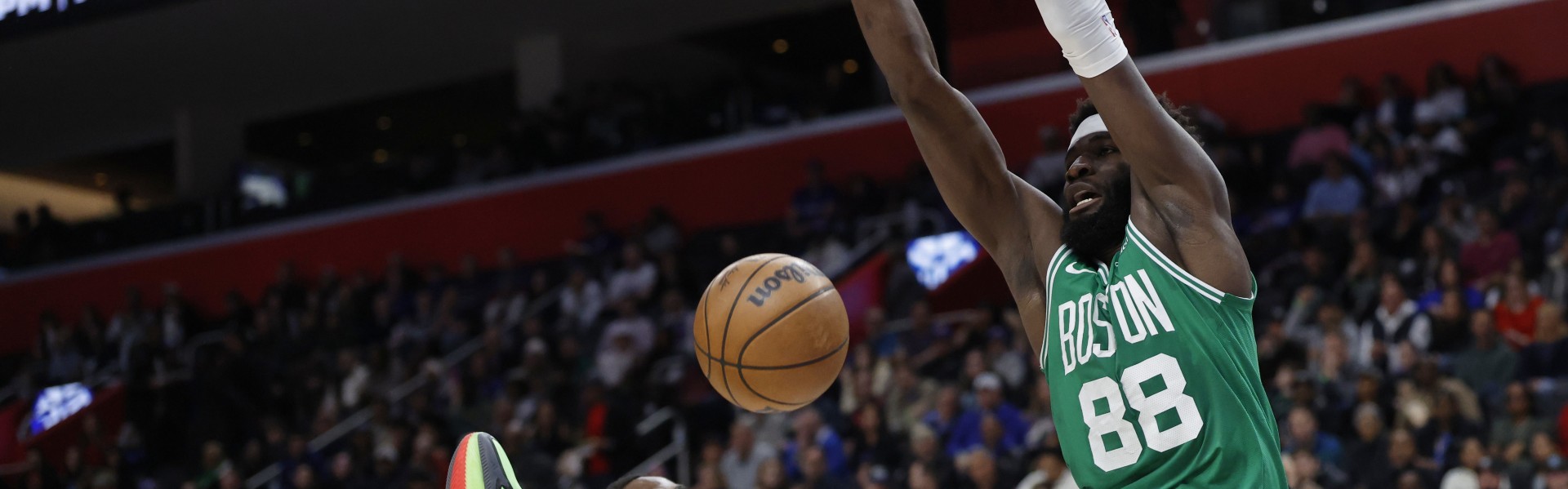 5帽！杰伦·布朗：护筐方面我们很依赖科塔 希望他继续保持这表现