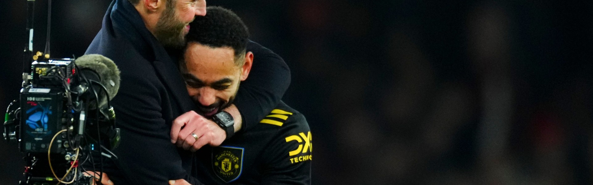 在线体育-记者：卡里克与助教亲密合作，球员对训练课印象深刻并焕发新活力