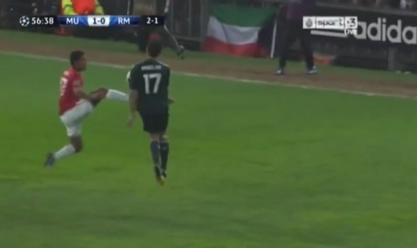 开云体育-纳尼：踢皇马染红后弗格森情绪低落没有抗议，我第一次看到他这样