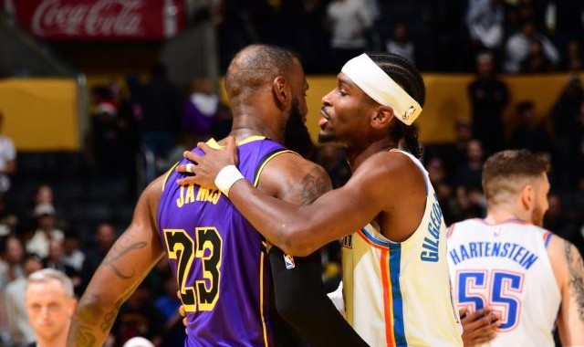 开云平台-詹皇累坏陷入低潮期！湖人NBA杯出局更添新危机