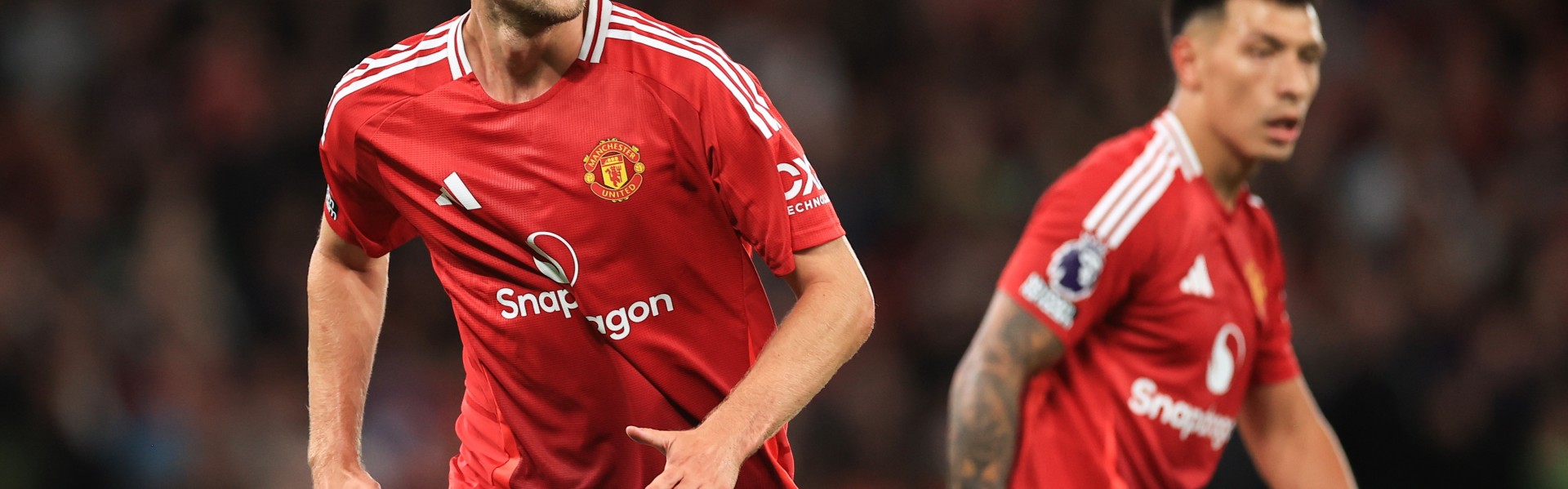 中国体育-曼晚：马奎尔续约释放后防线重组信号，利马德里赫特位置或将不保