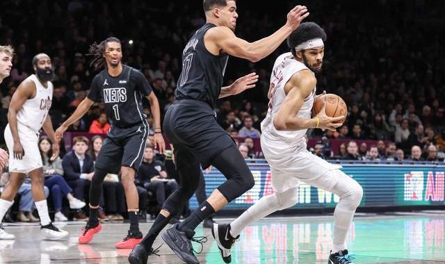 体育赛事-拒爆冷！骑士惊险终结2连败：哈登复出轰22+9+8，奇兵送3断5帽