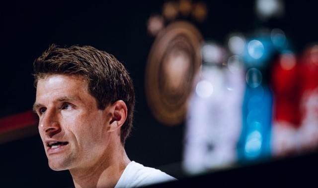 体育赛事-穆勒首发战三狮？萨内加练射门！诺伊尔喂球…