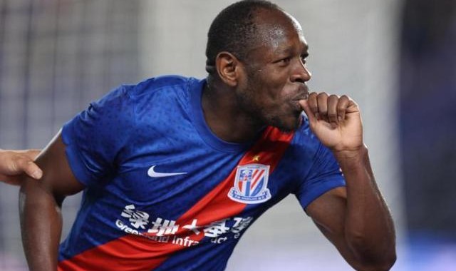 开云官方-莫雷诺连场不敢主罚点球 巴索戈绝平为丢单刀救赎