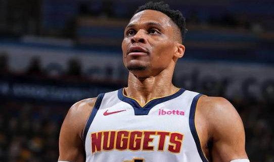 官方网站-没有人为激情买单？昔日MVP韦少新赛季或无球可打