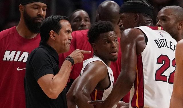 体育赛事-热火输给残阵勇士导致内讧？斯波：这是前进的契机