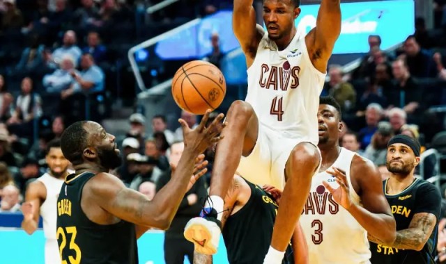 在线体育-埃文-莫布利更新Ins晒近期生活&amp;amp;赛场照与球迷分享