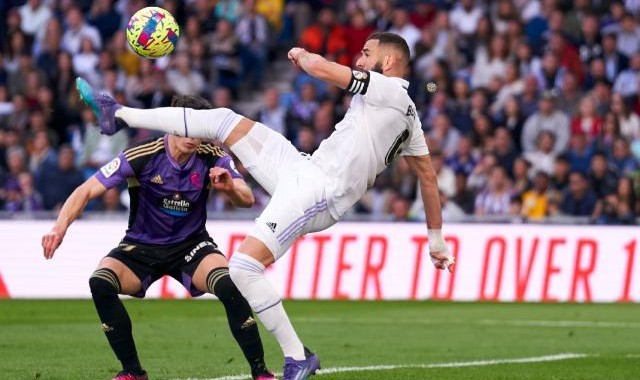 体育平台-7分钟戴帽！本泽马激活前场，满血皇马剑指巴萨