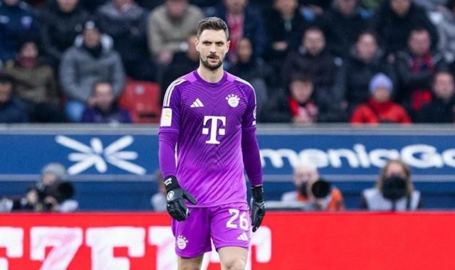 体育平台-团灭！拜仁一线队3门将加二队门将全部受伤 16岁天才或出战欧冠